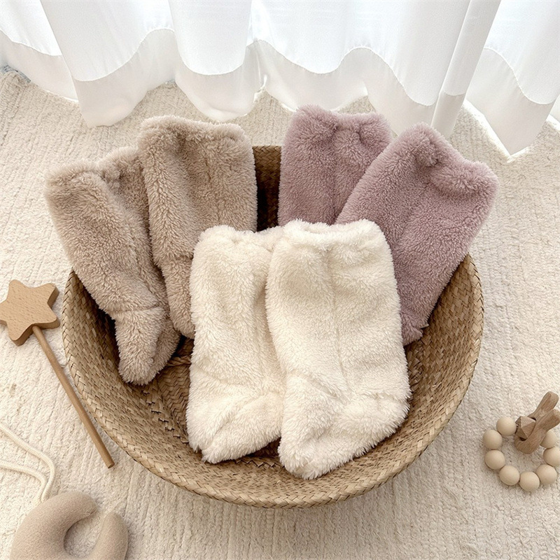Calcetines cálidos de invierno - Winter Clothing Baby Boy reseña y precio